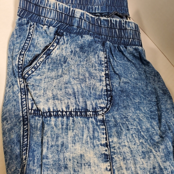 Motherhood Maternity jogger, Size Large - Picture 3 of 6